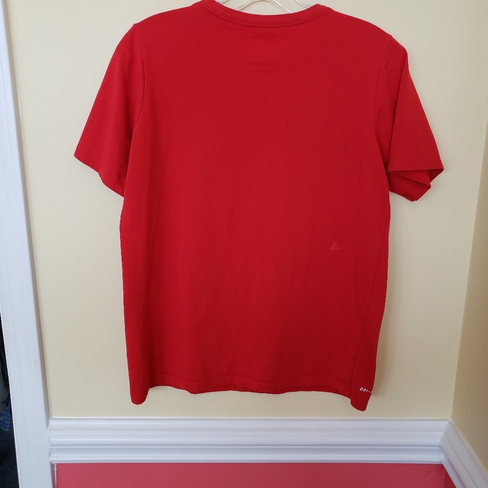 The Nike tee - Picture 2 of 2